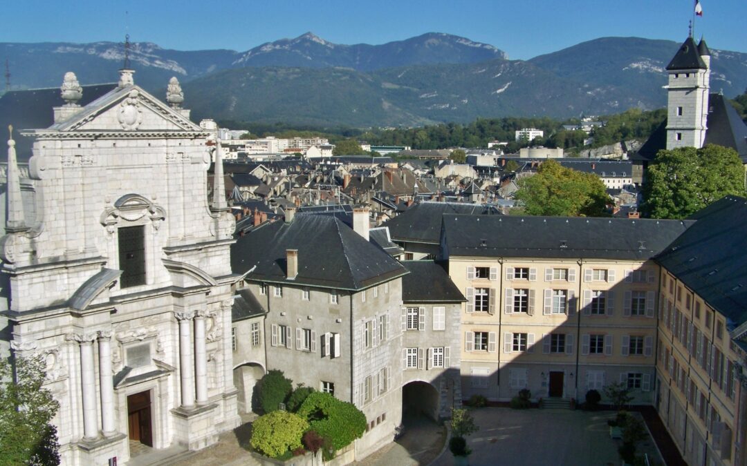 Château_des_Ducs_de_Savoie_-_Chambéry[1]