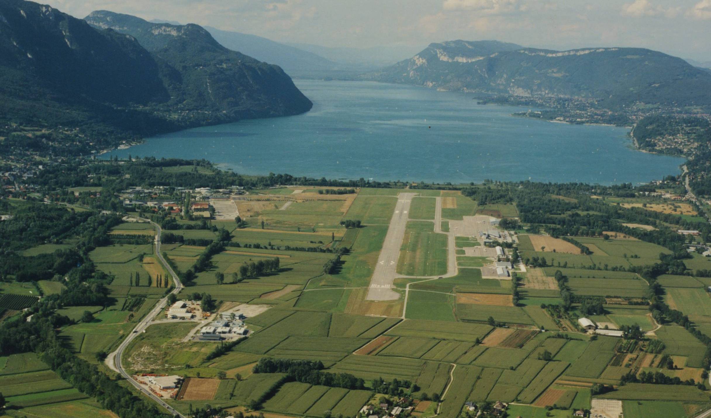 [Image: aeroport-chambery2.jpg]