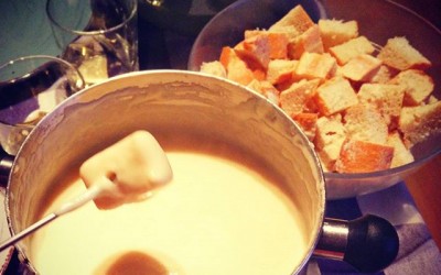 10 signes qui montrent que vous êtes accro à la fondue savoyarde