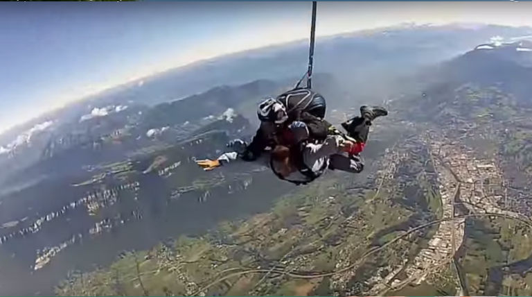 Saut en parachute au dessus de Chambéry